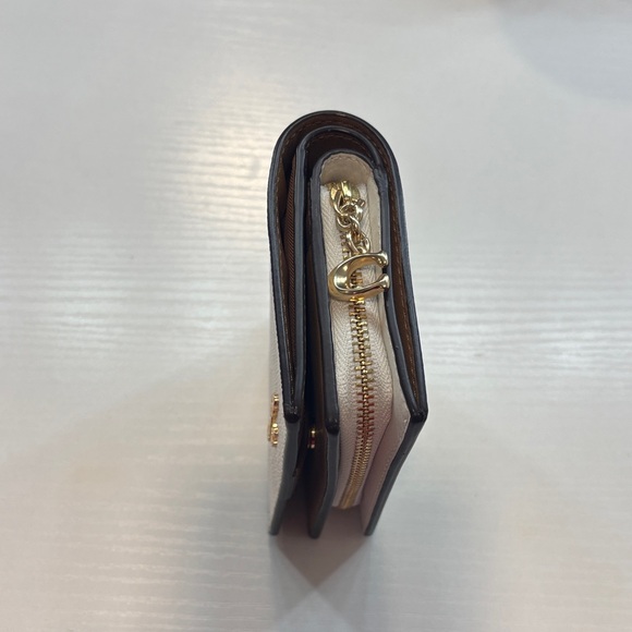 Coach Cream and Gold Women's Wallet - Picture 3 of 5